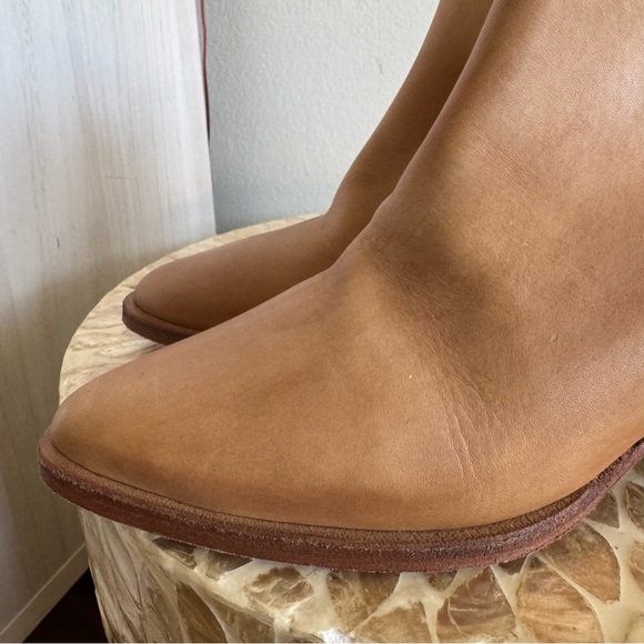Free People Tan Charm Double V Leather Ankle Boots size 36 - Picture 6 of 10